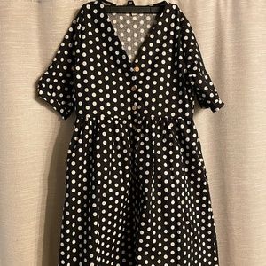 Black and White Polka Dot Dress with Pockets